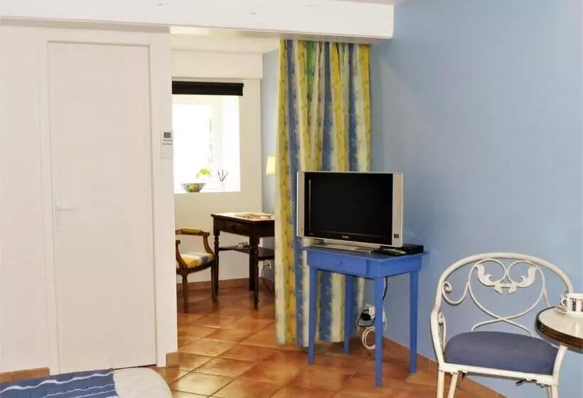 ベッドアンドブレックファースト Le Cottage Du Château