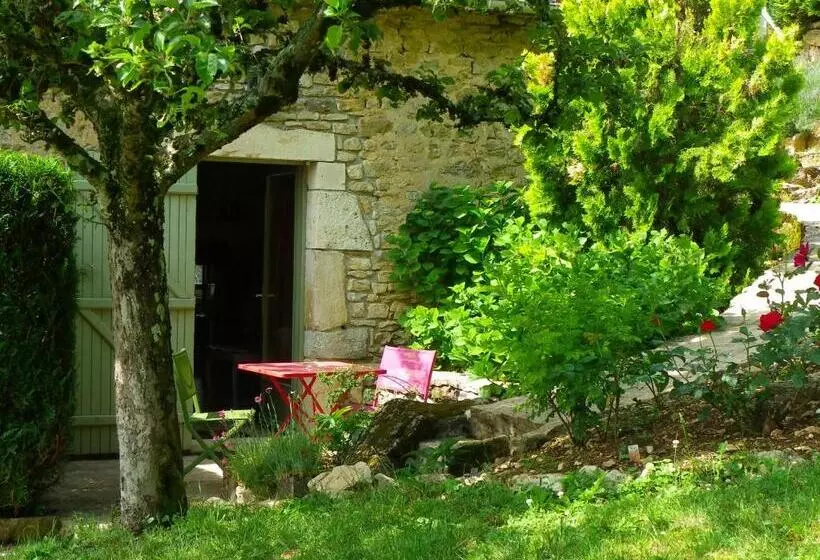 ベッドアンドブレックファースト Le Cottage Du Château