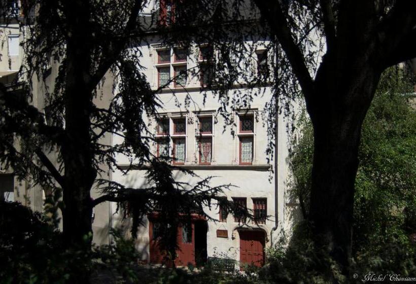 Nocleg ze śniadaniem Les Trois Maillets, Monument Historique