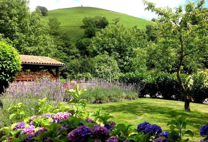 ベッドアンドブレックファースト Maison Aguerria