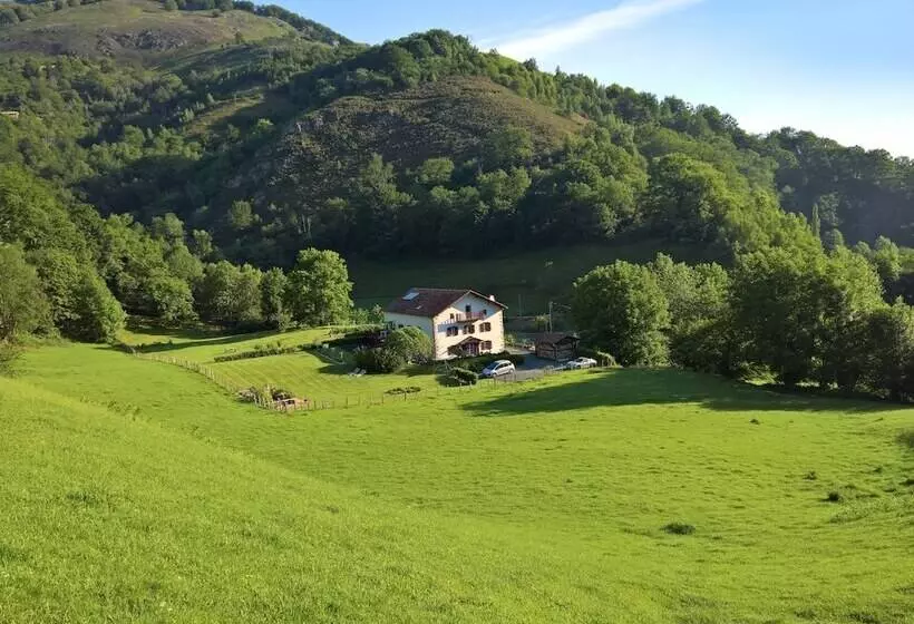 ベッドアンドブレックファースト Maison Aguerria