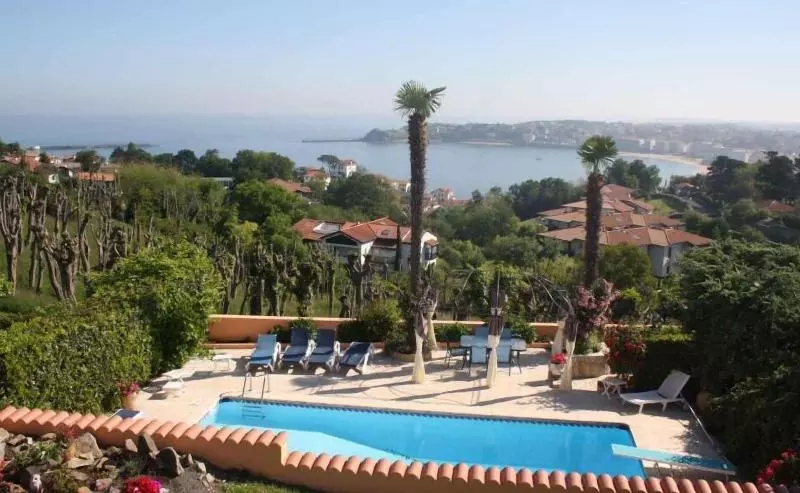 Aamiaismajoitus (B&B) Villa Erresiñolettean