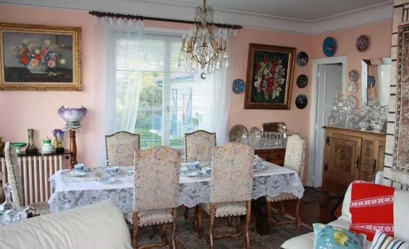 Aamiaismajoitus (B&B) Villa Erresiñolettean