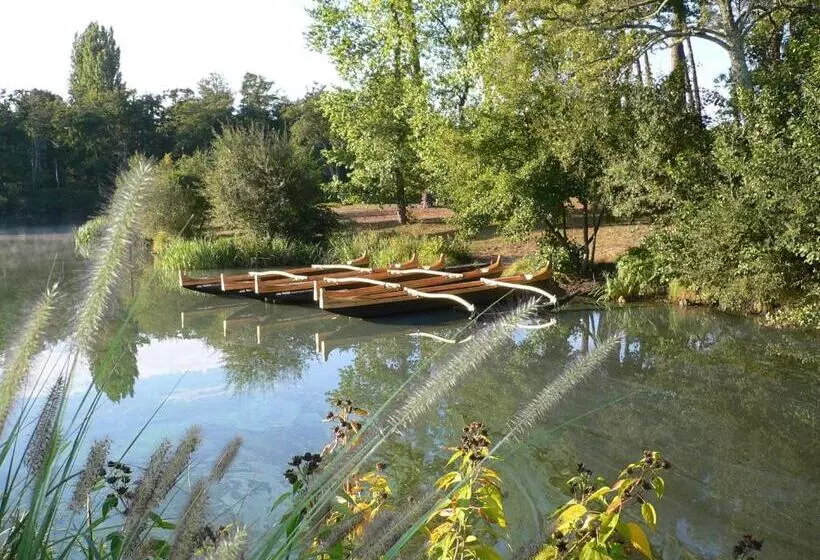 ホテル Au Bon Coin Du Lac