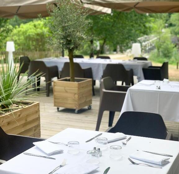 فندق Au Bon Coin Du Lac