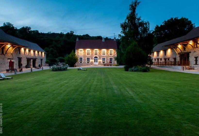 فندق Domaine De La Pommeraye & Spa