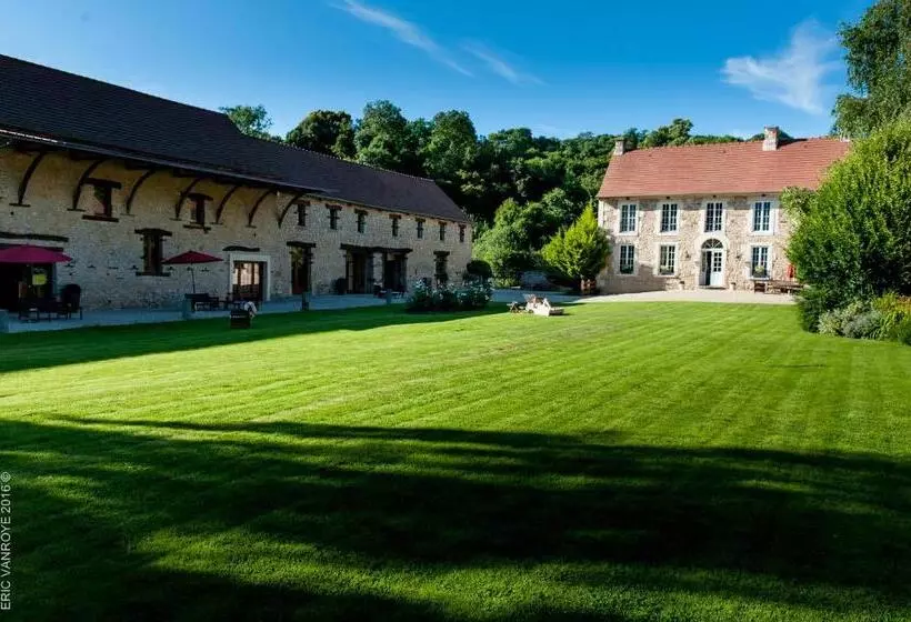 Hotelli Domaine De La Pommeraye & Spa