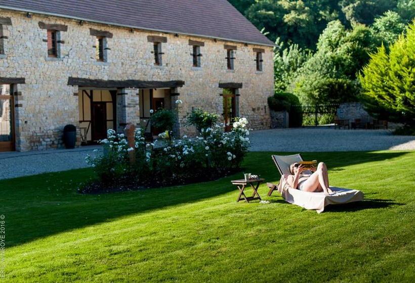 فندق Domaine De La Pommeraye & Spa