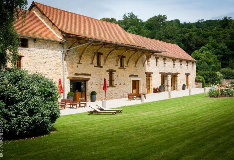 فندق Domaine De La Pommeraye & Spa