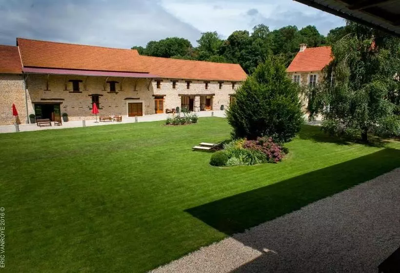 Hotelli Domaine De La Pommeraye & Spa