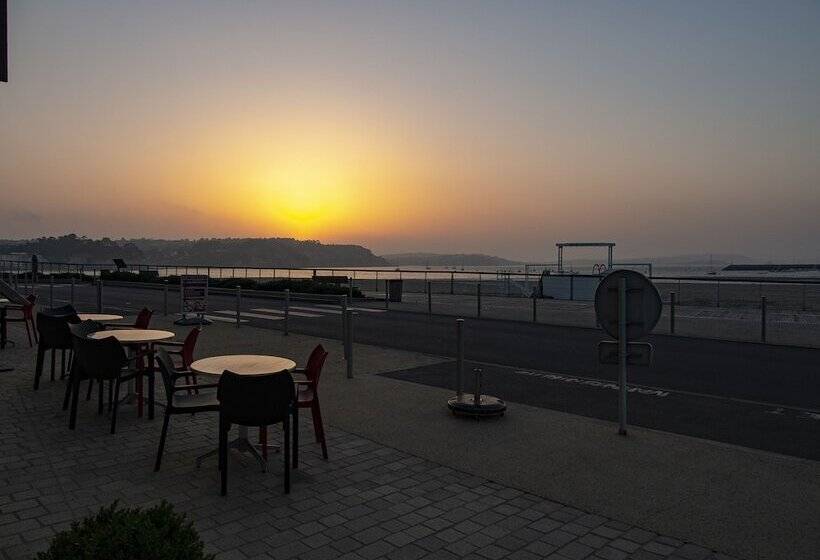 בית מלון כפרי De La Baie