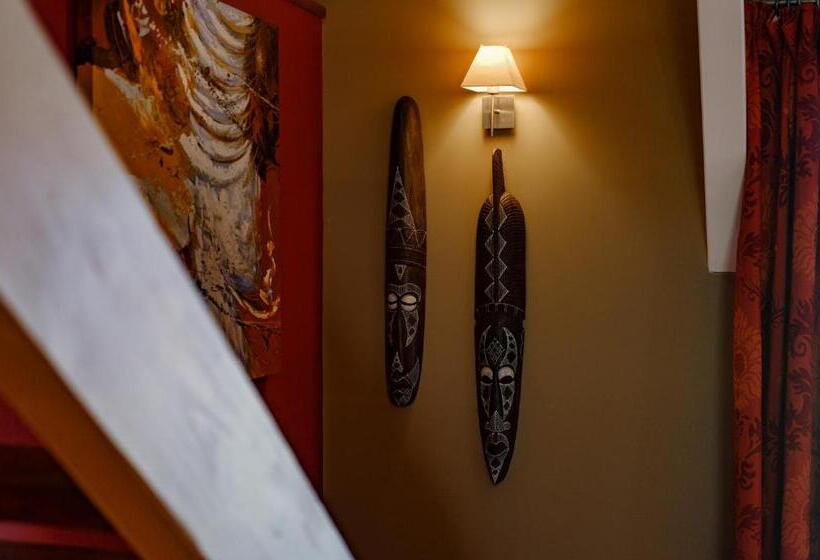 فندق Domaine De La Pommeraye & Spa