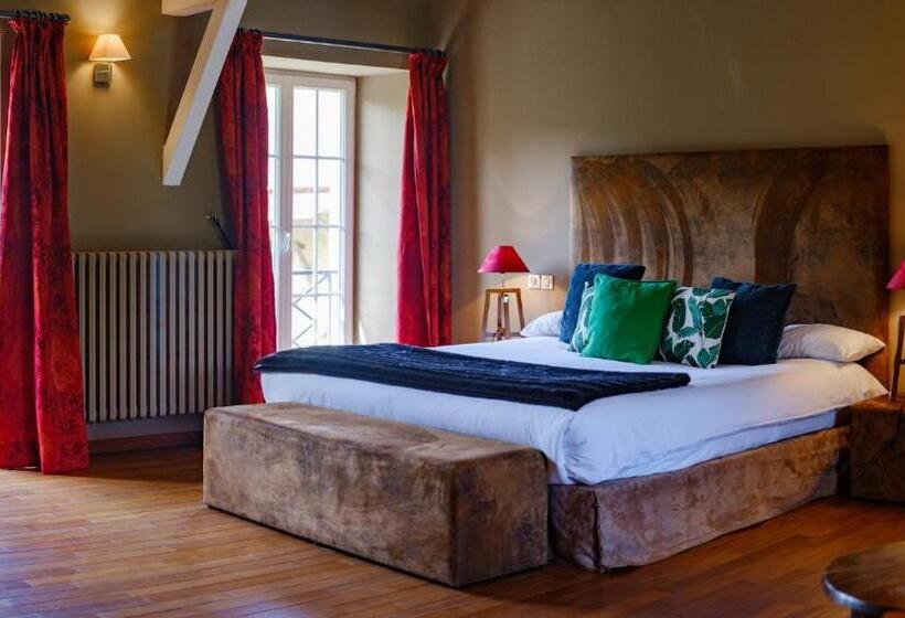 فندق Domaine De La Pommeraye & Spa