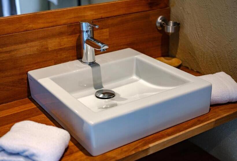 فندق Domaine De La Pommeraye & Spa