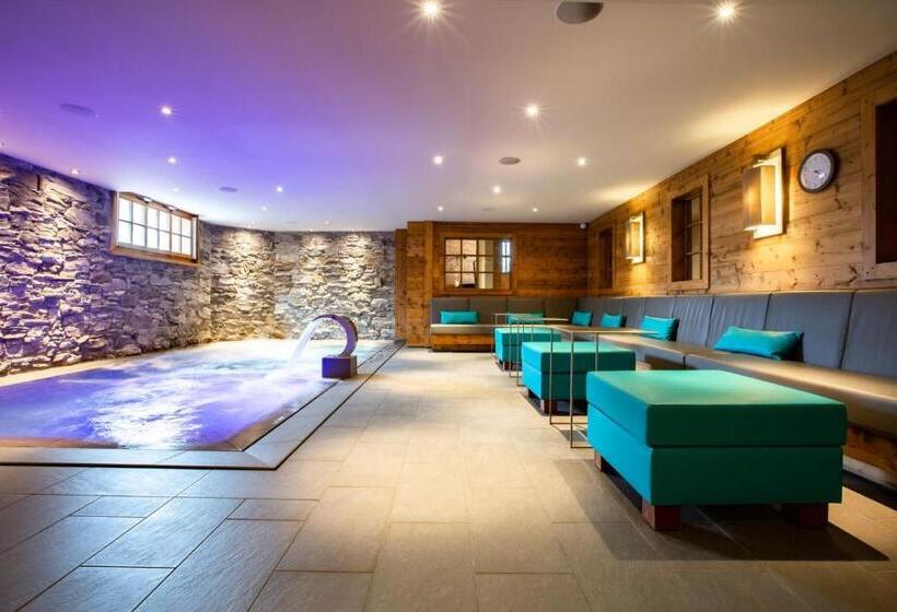 هتل Hôtel Champs Fleuris Morzine