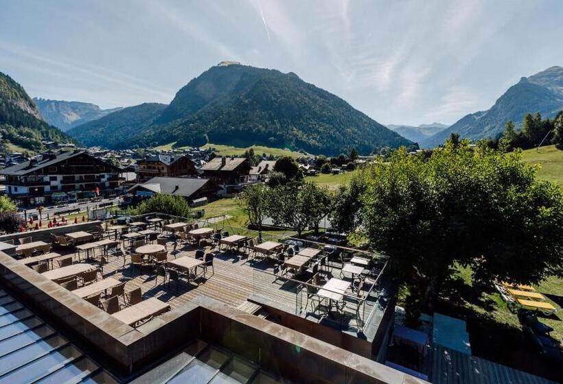 هتل Hôtel Champs Fleuris Morzine