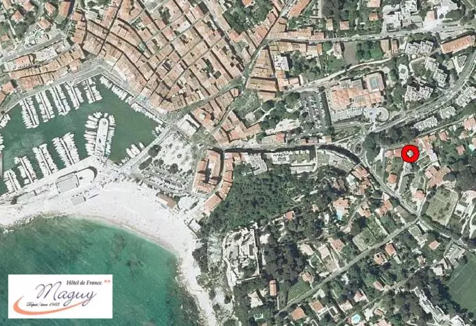 Hotelli Hôtel Eden Cassis   Parking Privé