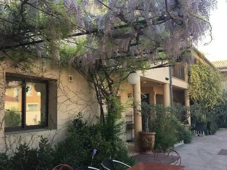 ホテル Hôtel Le Relais Du Luberon
