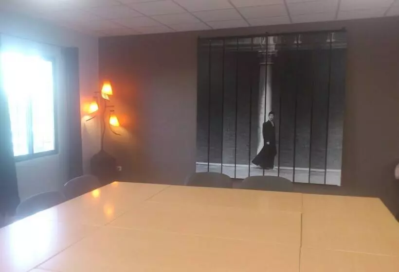 ホテル Hôtel Le Relais Du Luberon