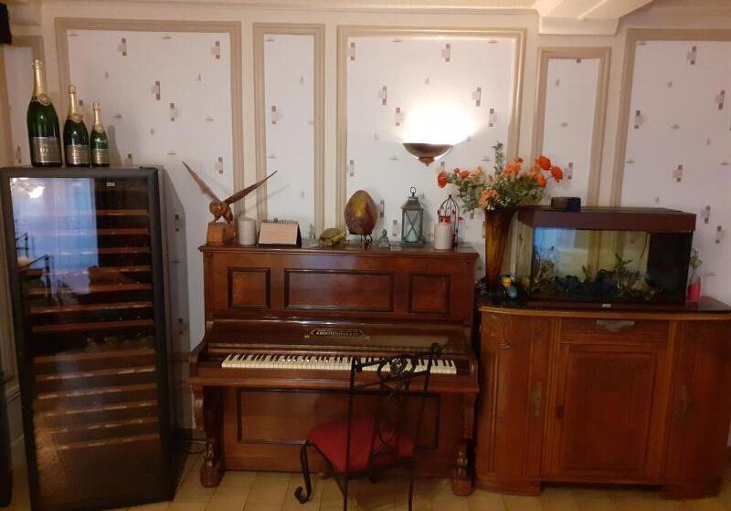 Отель Aigle D Or