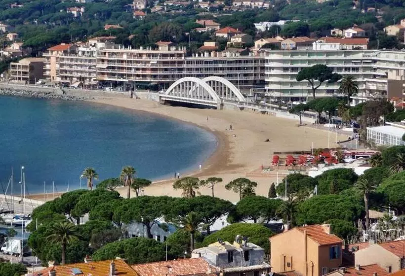 Otel Les Tourelles