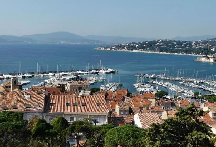 Otel Les Tourelles