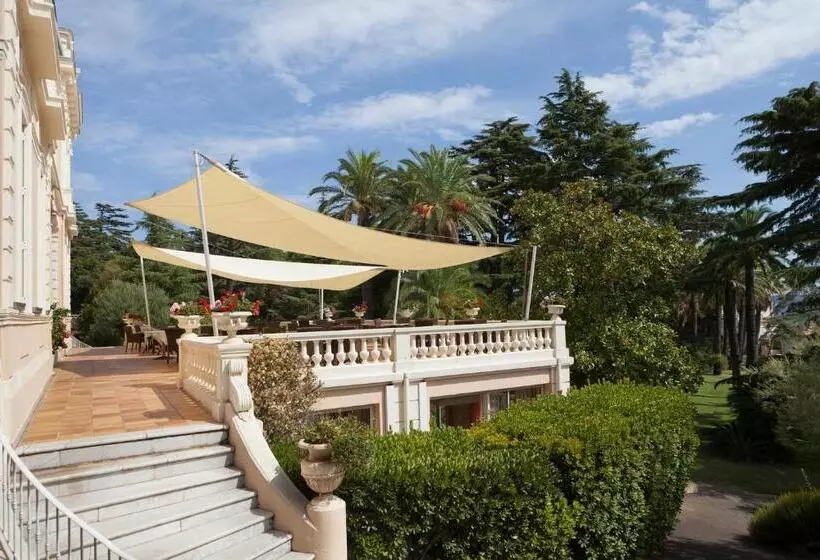 Otel Les Tourelles