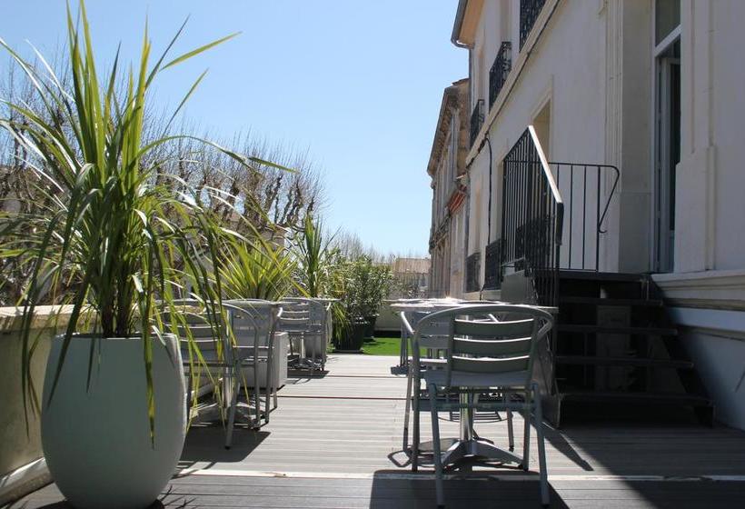 בית מלון כפרי Hôtel L Univers