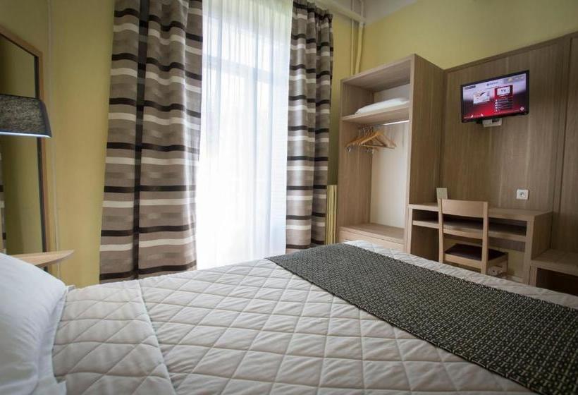 בית מלון כפרי Hôtel L Univers