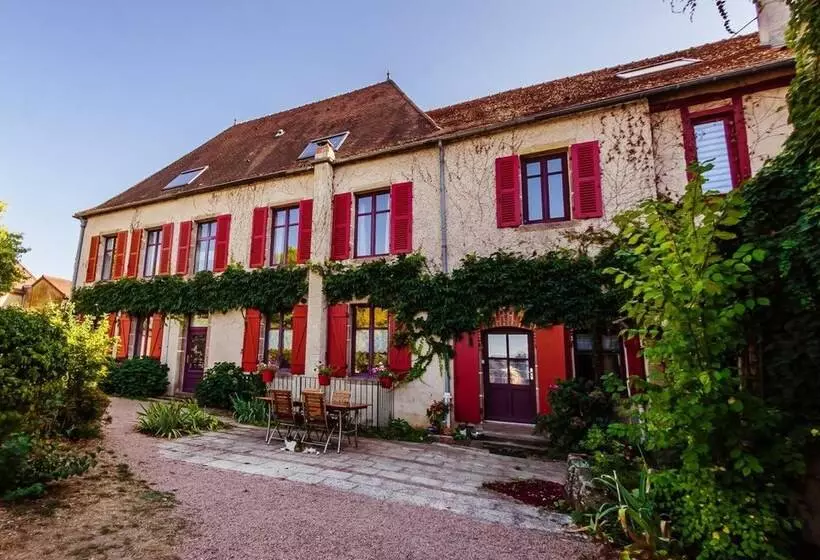 Aamiaismajoitus (B&B) Au Puy Des Vérités