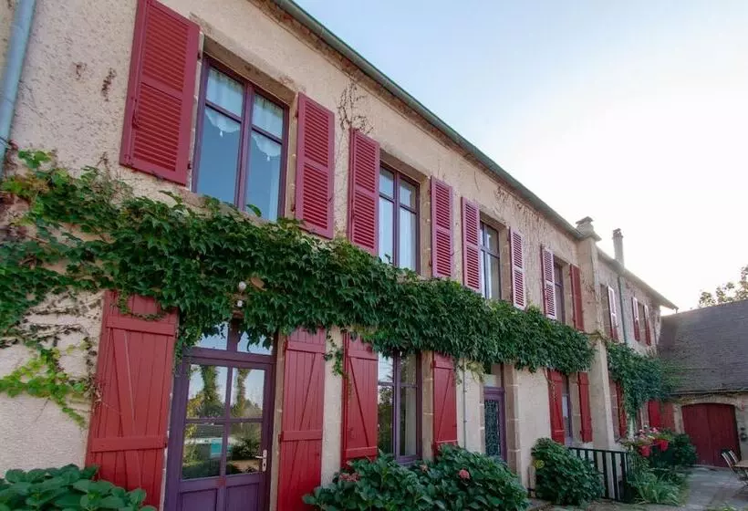 Aamiaismajoitus (B&B) Au Puy Des Vérités