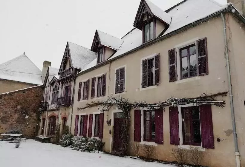 Aamiaismajoitus (B&B) Au Puy Des Vérités