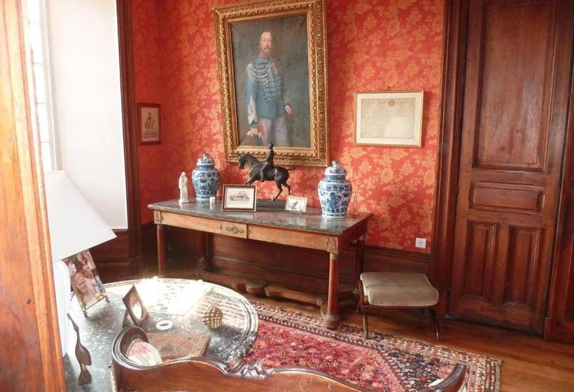 مبيت وإفطار Château De La Chabroulie