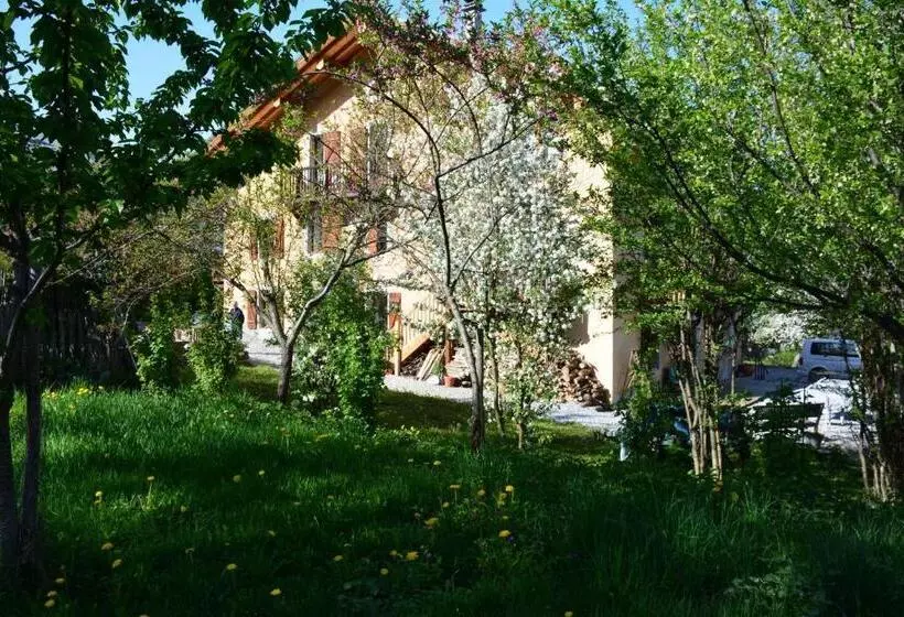 ベッドアンドブレックファースト Gite Auberge De Montvilliers