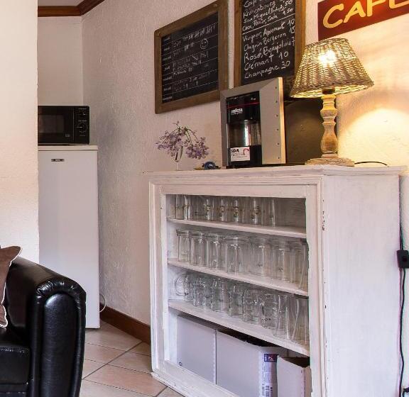 민박 Gite Auberge De Montvilliers