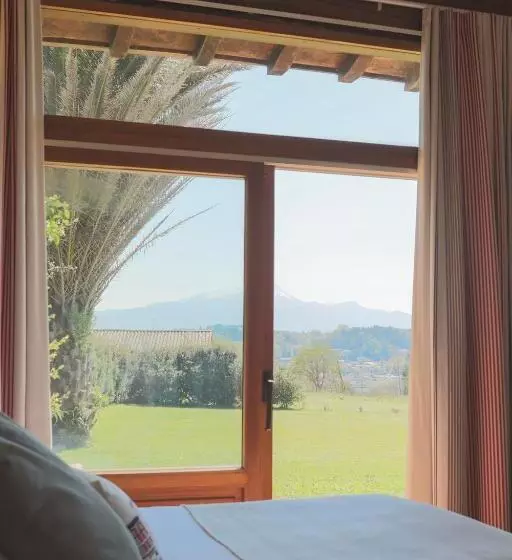 تختخواب و صبحانه La Maison Tamarin