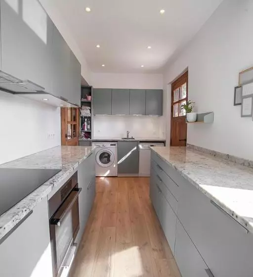 تختخواب و صبحانه La Maison Tamarin