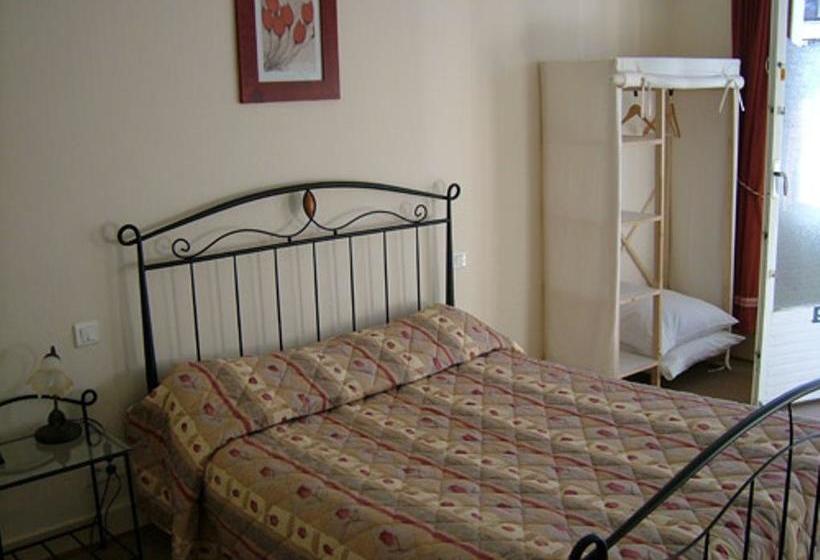 Отель Au Bon Laboureur