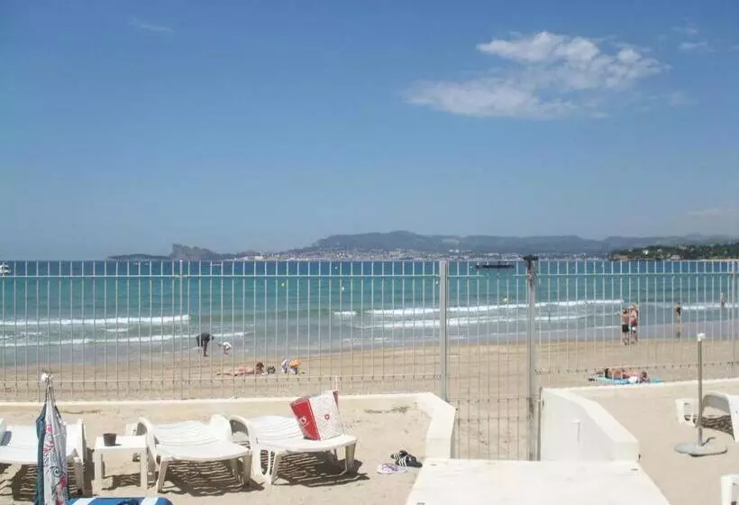 هتل Au Tapis De Sable
