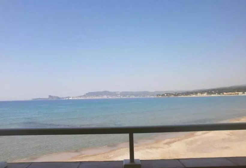 هتل Au Tapis De Sable