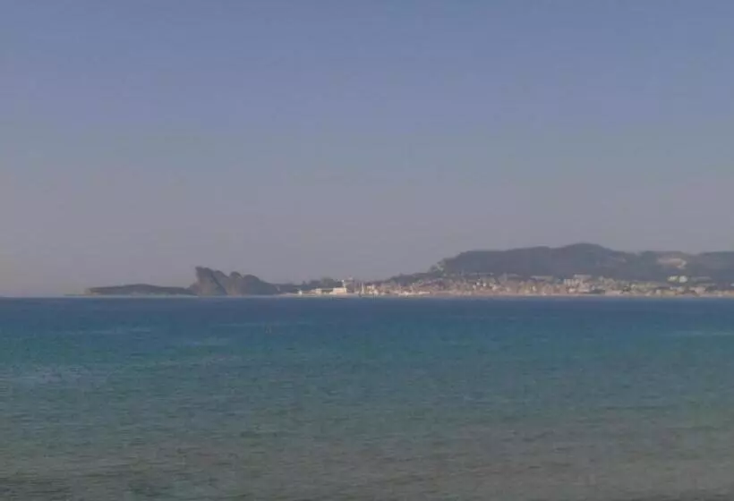 هتل Au Tapis De Sable