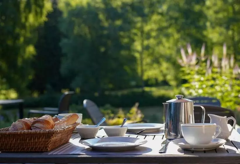 هتل Auberge De La Poulcière