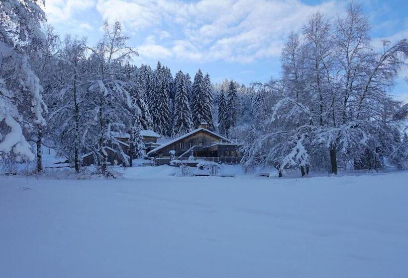 فندق Auberge De La Poulcière