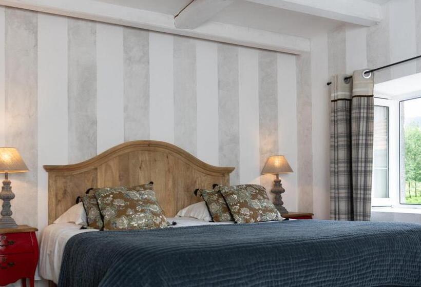 فندق Auberge De La Poulcière