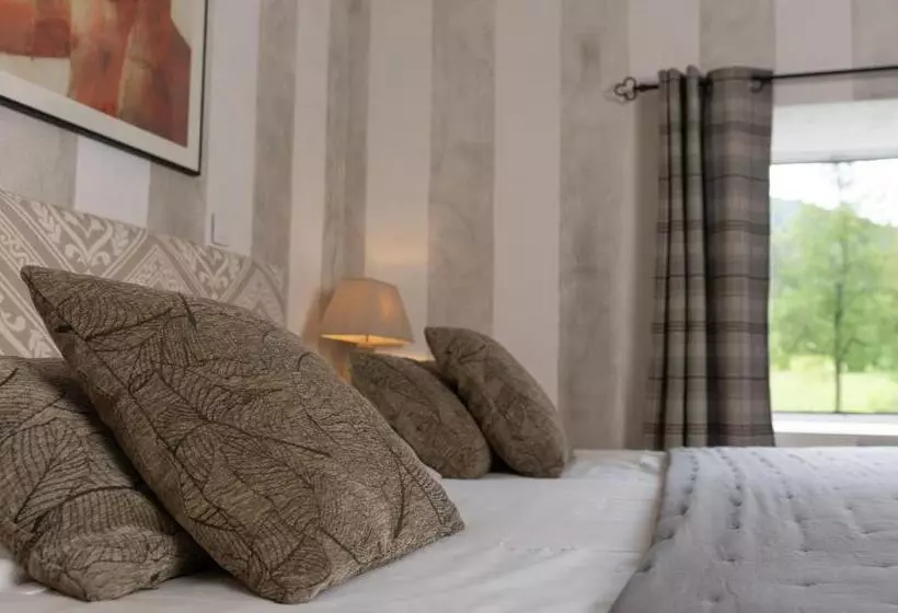 هتل Auberge De La Poulcière