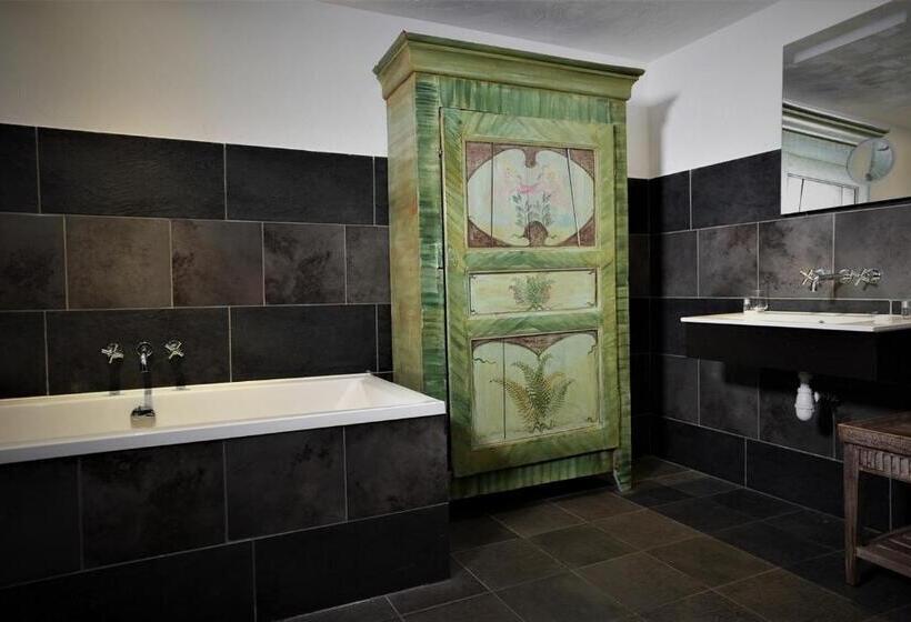 فندق Auberge De La Poulcière