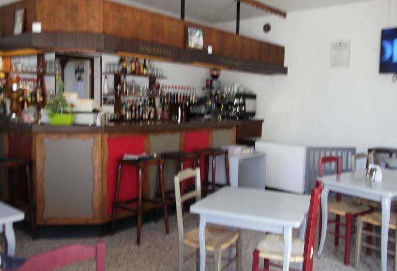 فندق Auberge De Reine Margot