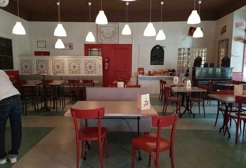 فندق Cafe De La Gare