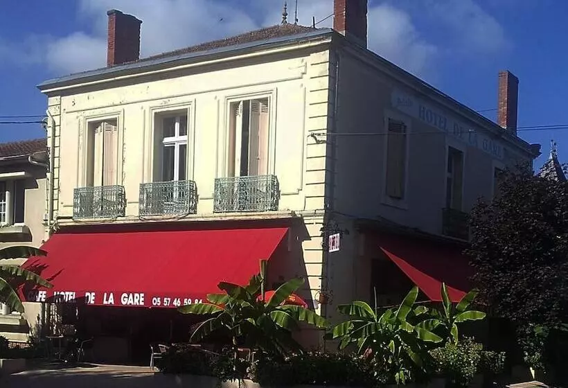 Hotelli Cafe De La Gare