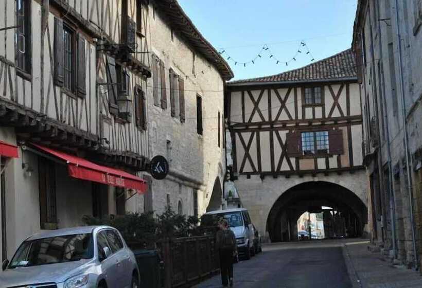 فندق Cafe De La Gare